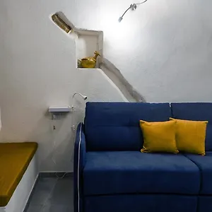 https://elegante-monolocale-nel-centro-storico-di-cagliari.in-sardinia.net